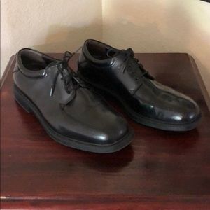 Men’s dress shoes
